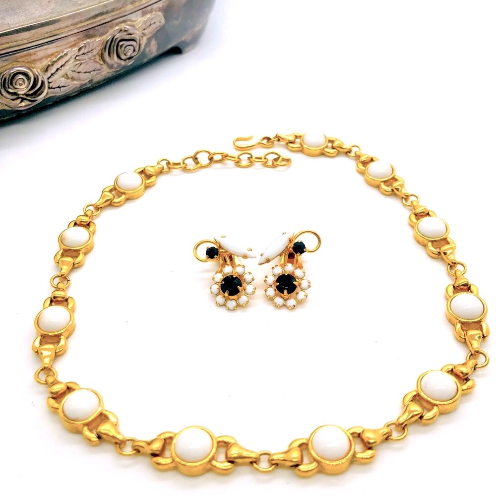 Vintage Signed Necklace & Adorable Flower Earrings